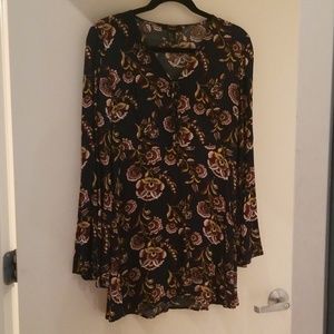 Flare sleeve mini dress